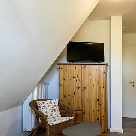 Am Mariannenweg Reethaus 16b * Tarnewitz