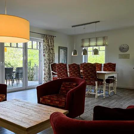 Am Mariannenweg Reethaus 16b * Tarnewitz